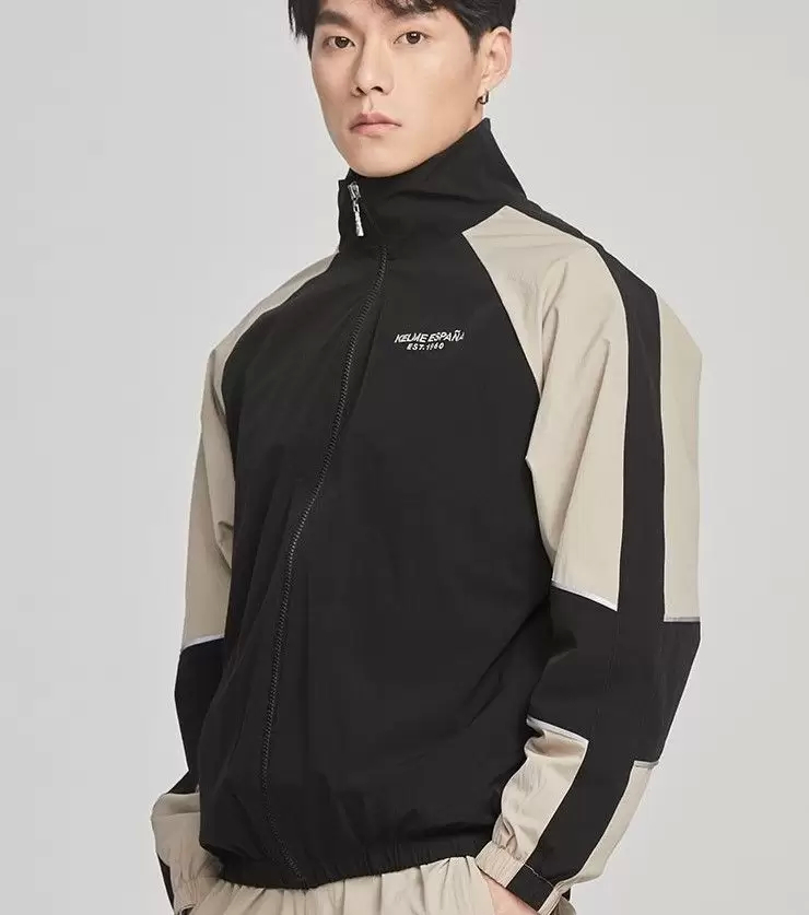 Ветровка KELME Woven Jacket (Black/Beige)