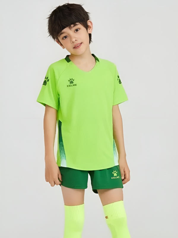 Детская футбольная форма KELME Short-Sleeved Football Suit (Light Green/Green)
