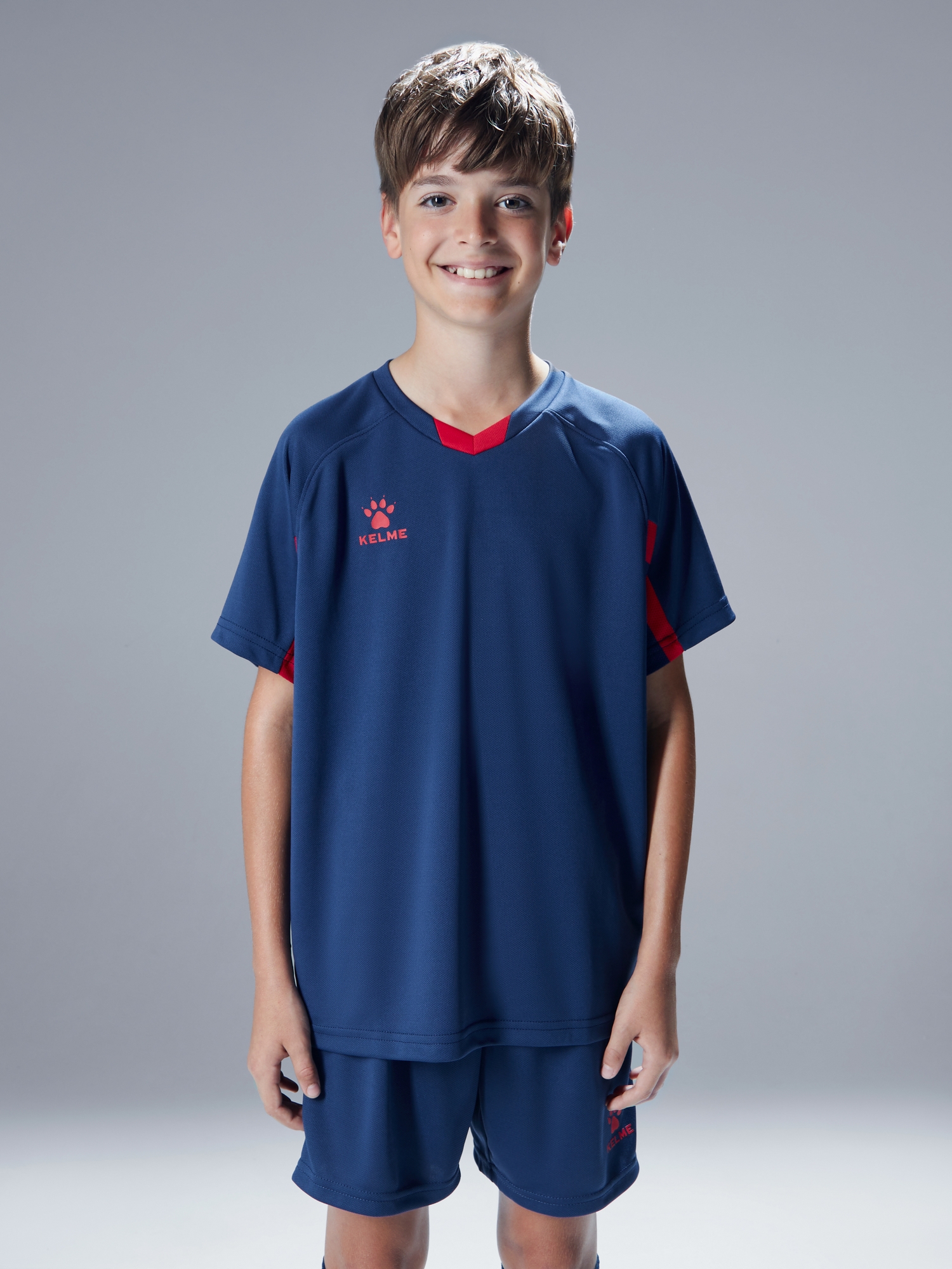 Детская футбольная форма KELME Football Suit (Dark Blue/Red)