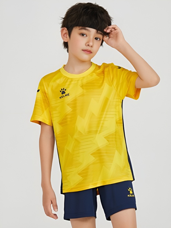 Детская футбольная форма KELME Short Sleeve Football Suit (Yellow/Dark Blue)