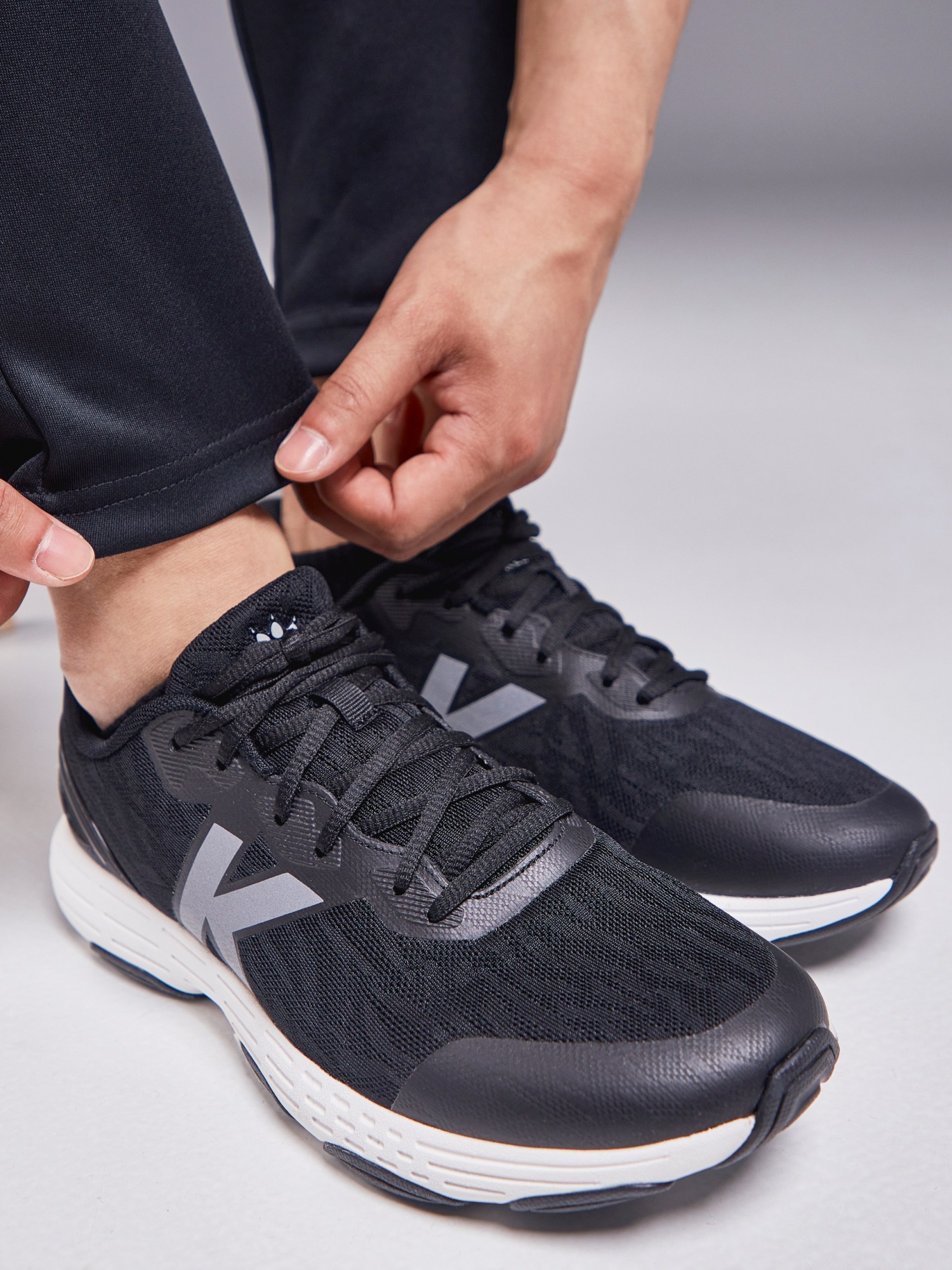 Кроссовки KELME Sports Shoes Black