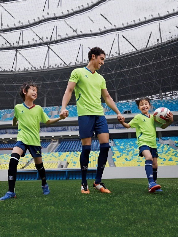 Детская футбольная форма KELME Short-Sleeved Football Suit (Neon/Dark Blue)