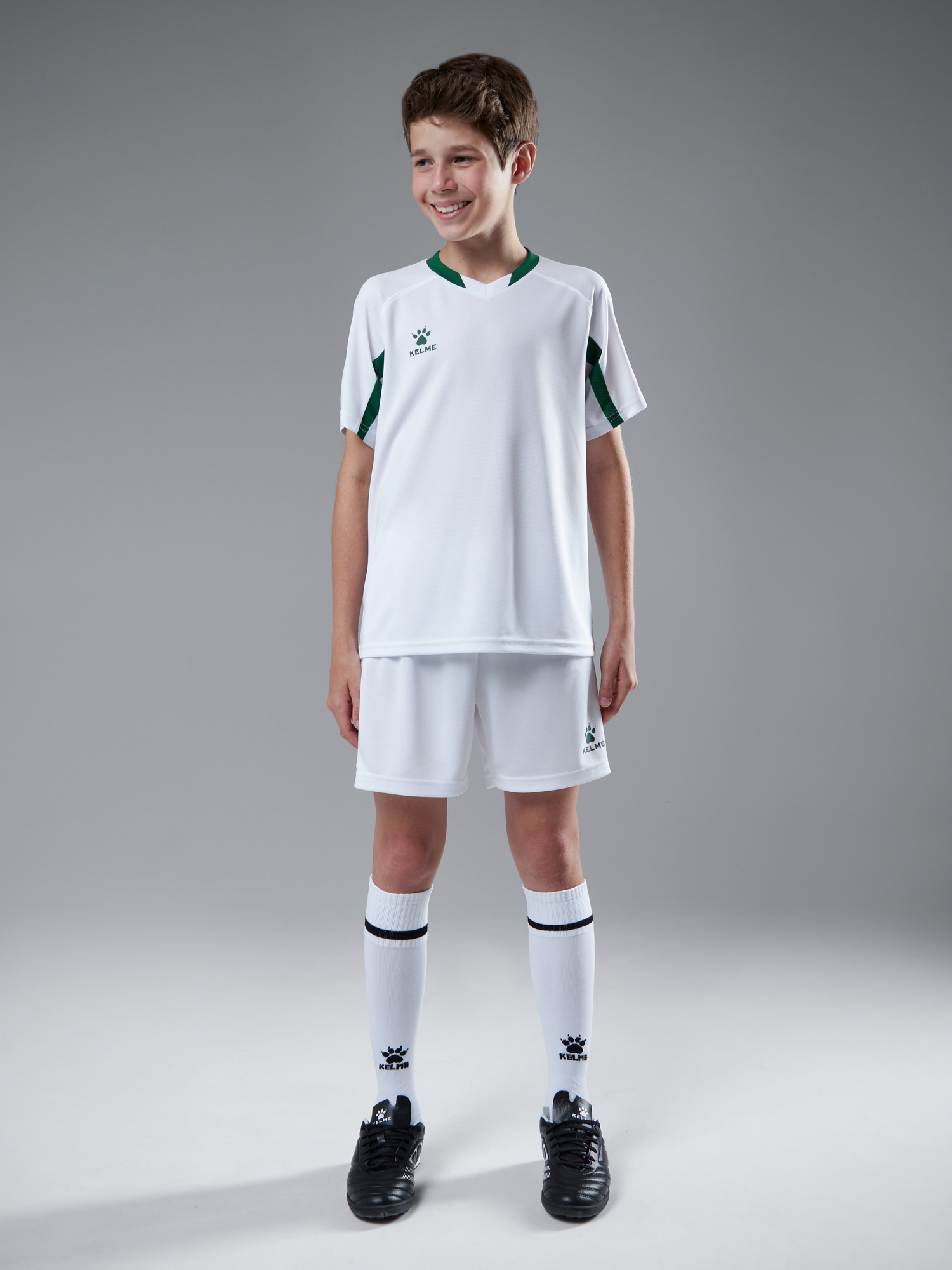 Детская футбольная форма KELME Football Suit (White/Green)