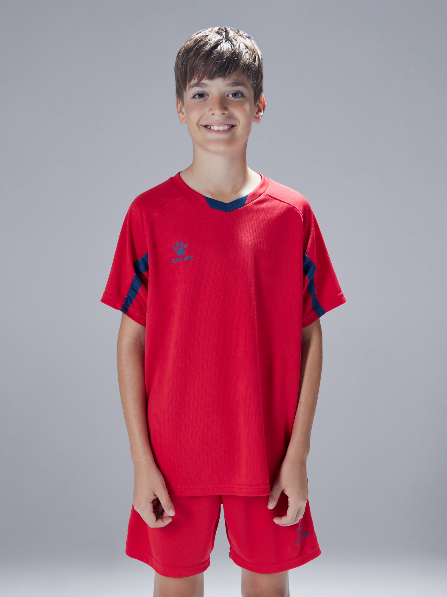 Детская футбольная форма KELME Football Suit (Red/Dark Blue)