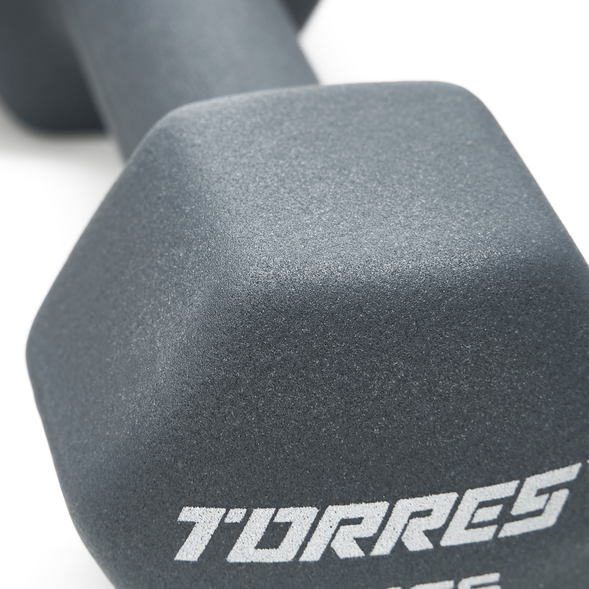 Гантель TORRES 2 кг, PL522502, металл в неопреновой оболочке, форма шестигранник, серый